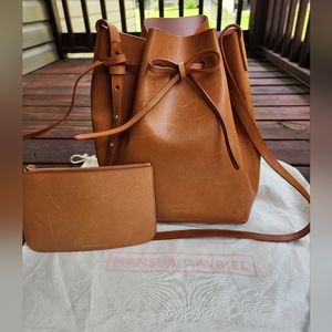 Mansur Gavriel large bucket bag in color cammello